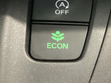 ★ECONスイッチ★ エコドライブを加速しよう!スイッチをONにすると、運転の仕方によるロスを抑え込み燃費をよくするようクルマが頑張ります(*^ー^*)燃費向上にチャレンジ♪