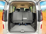 普段のお買い物や通勤、送迎等に十分な荷室スペースを確保しております。セカンドシートを倒すと、大きな荷物の積載も可能です♪