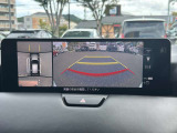 駐車時、後方の映像がモニターで確認できます。狭い場所での駐車もスムーズです。
