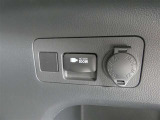 AC100V/100W対応コンセント付きです。