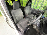 運転席シート廻りは使用感も少なく、良好な状態となっています。丁寧に使われていたことがよくわかりますね。