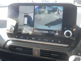 360&deg;カメラと障害物センサーで駐車支援もばっちりです。