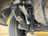 お車を安心してお乗りいただく為には、足回りの定期点検が欠かせません。サービスサポート(有償保証)では無料点検もご提供しており、安心のカーライフをお過ごしいただけるサポート体制が整っています。