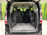 普段のお買い物や通勤、送迎等に十分な荷室スペースを確保しております。セカンドシートを倒すと、大きな荷物の積載も可能です♪
