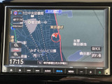 見やすい地図表示で、スムーズなナビゲーションをサポート。目的地までの道案内も安心です。