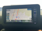 目的地までスムーズなルートをご案内。周辺情報も充実しており、初めての場所でも安心です。高精細な地図表示で、運転に集中できます。