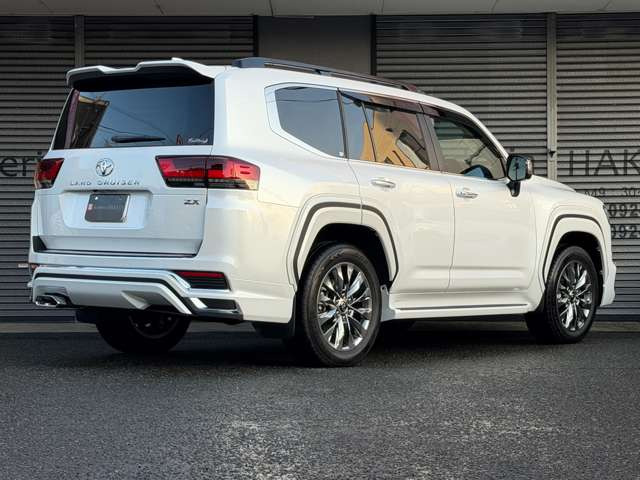 オーダー受け付け中です♡ トヨタ ランドクルーザー300 3.5 ZX 4WD 改後モデル モデリスタエアロ