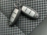 インテリジェントキー★このキーが車内にあればエンジンプッシュスタートボタンを押すとエンジン始動可能です!!