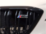 【キドニーグリル】BMWは約90年もの間、ほぼ全ての車両にひと目でBMWだと分かるこの特徴的なフロントグリルが備えられ、デザイン・アイコンとして親しまれてきました。