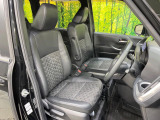 運転席シート廻りは使用感も少なく、良好な状態となっています。前オーナー様が丁寧に使っていたことがよくわかりますね。