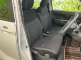 運転席からの視界は良好。ゆったりとした空間で、快適なドライビングをお楽しみいただけます。