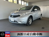 日産「ノート」明るい運転席回りで見渡しが良いです。