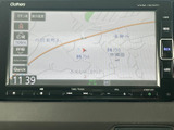 鮮明な地図表示で、初めての道でも安心です。周辺情報も確認しやすく、スムーズな目的地への到着をサポートします。