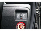 ◆◆両側電動スライドドア!!荷物で手が塞がる時など簡単にドアの開閉が出来ます!何より力いらずで開閉OK!女性やお年寄りにも優しい♪電動機能はOFFにもできますから元気なお子様の駆け出しも安心!