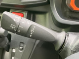雨天時でもクリアな視界を確保できる操作性。速度調整もスムーズに行え、運転に集中できます。あらゆる天候に対応可能です。
