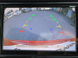 ナビ画面にバックビュ-モニタ-の映像を映し出しています。  狭い場所での車庫入れをサポ-トしてくれる便利アイテムです。