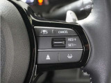 ◆アダプティブクルーズコントロール◆予め設定した車速内でクルマが自動的に加減速。前走車との適切な車間距離を維持しながら追従走行します。【LKAS】車線維持支援システムでステアリング操作を支援。