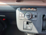 痛みの出やすい運転席シートの角、フロアマット、座面、ともに良好です
