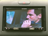 停車中に楽しめるTVチューナー搭載。長距離移動や休憩時間のお供に、エンターテイメント性をプラスします。