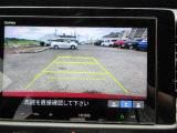 バックが苦手な方も安心のリアワイドカメラ付きです。