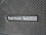 【ハーマンカードン】優れた音響技術と先進性の高いデザインが融合した、上質なインテリアのようなハイクオリティ・オーディオシステムを提供。ドライブで音楽をお楽しみください♪