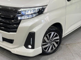 【LEDヘッドライト】悪天候や夜間走行時も良好な視界を確保し安心して運転できる高輝度LEDヘッドライトを装備!点灯速度が早く、消費電力も抑えられています。