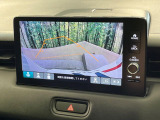 【バックカメラ】駐車時に後方がリアルタイム映像で確認できます。大型商業施設や立体駐車場での駐車時や、夜間のバック時に大活躍!運転スキルに関わらず、今や必須となった装備のひとつです!