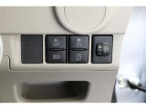 ■衝突回避支援機構■自動車に搭載したレーダーやカメラからの情報をコンピュータが解析し、運転者への警告やブレーキの補助操作などを行います。事故予防に!