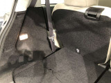 トランクにもライトが付いてます。夜間や地下駐車場などで便利です。
