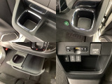 収納スペースや、ドリンクホルダーもついています。長距離ドライブで活躍する必需品ですね♪
