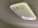 駐車時の安全性を高めるバックモニター。死角になりやすい後方を確認し、安全な駐車をサポートします。狭い場所でも安心して運転できます。