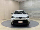 お車購入のポイントとなるフロントマスクです!シャープな目つきが印象的なデザインのヘッドランプです。