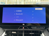 多様な入力ソースに対応し、お好みの音楽を楽しめます。直感的な操作で、ラジオやUSBの楽曲も簡単に見つけられます。快適な空間を演出します。