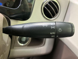 操作しやすい位置に配置されたウインカーレバーです。スムーズな車線変更をサポートします。