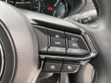 MRCC(マツダレーダークルーズコントロール)は先行車との車間を維持しながら追従走行を行い、長距離でのドライバー負担を軽減させてくれます。