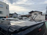 目立つキズ凹み等はありませんが、中古車という商品の特性ルーフには子キズや塗装しみがあります