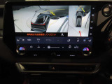 純正ナビ付です。もちろん車両後方を表示するバックガイドモニターが付いていて車庫入れ安心!