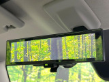 【デジタルルームミラー】後席の大きな荷物や同乗者で後方が確認しづらい時でも安心!カメラが撮影した車両後方の映像をルームミラー内に表示。クリアな視界で状況の確認が可能です!