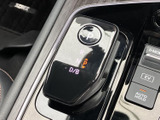 操作しやすい位置に配置されたレバーで、スムーズなウインカー操作が可能。安全運転をサポートする、使いやすさを追求した設計です。