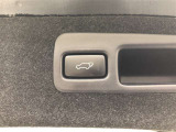 【パワーバックドア】スイッチひとつでバックドアを自動開閉!