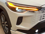 【LEDヘッドライト】悪天候や夜間走行時も良好な視界を確保し安心して運転できる高輝度LEDヘッドライトを装備!点灯速度が早く、消費電力も抑えられています。