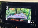 【バックカメラ】駐車時に後方がリアルタイム映像で確認できます。大型商業施設や立体駐車場での駐車時や、夜間のバック時に大活躍!運転スキルに関わらず、今や必須となった装備のひとつです!