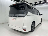 走りにこだわりながら収納力も持ち合わせたお車です。荷物を載せて軽快なドライブを楽しめますよ♪