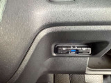 高速の出入りを楽にできるETC車載器付きです。