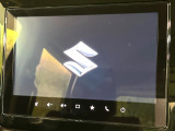 【メーカー純正ナビ】インテリアに溶け込むスタイリッシュな「専用設計」メーカーナビを装備♪視認性や操作性など基本性能にも優れ、より上質なカーライフをお楽しみいただけます。