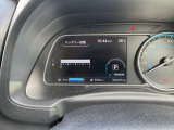 車両状態や燃費情報等のインフォメーションが備わっていますスピードメーターは上質なデザインとなっております。