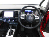 機能的にまとめられた運転席回り。運転しやすさにこだわりました。