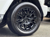 【オプション】AMG20インチアルミホイール。