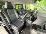 運転席シート廻りは使用感も少なく、良好な状態となっています。丁寧に使われていたことがよくわかりますね。