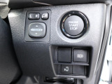 プッシュスタートスマートエントリー、自動ドアの開閉操作は運転席からも可能です